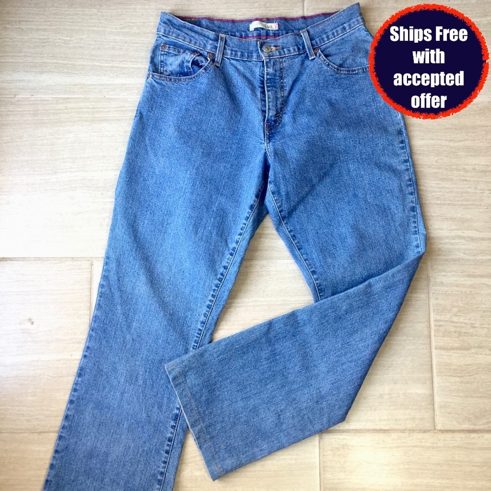 Levi's 550 Relaxed Bootcut Mom Jeans